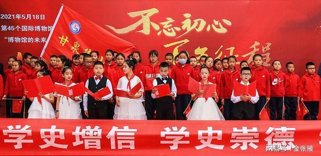 公主不愿给公公祝寿，被驸马打得鼻青脸肿，皇帝知道笑说一句话